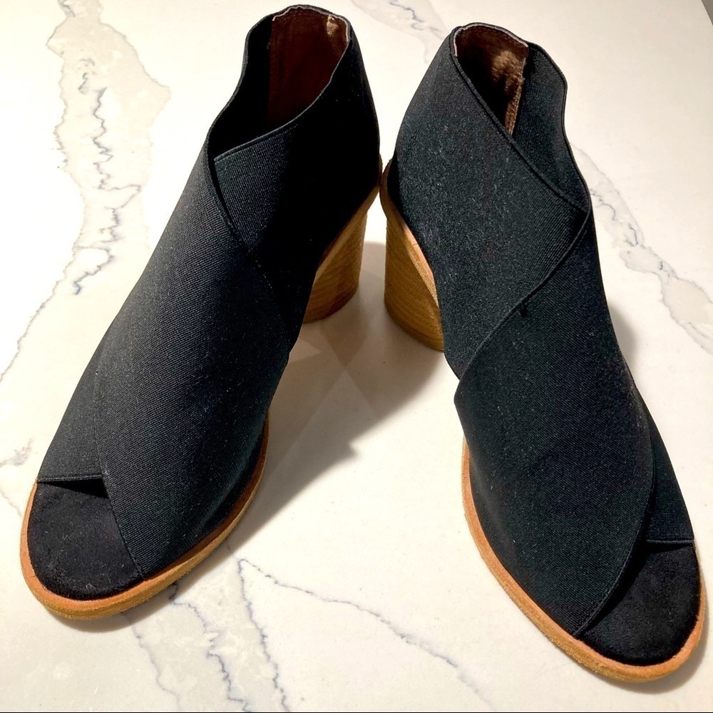 JEFFREY CAMPBELL Sz 8.5 Ibiza Cross Wrap Top Cap Peep Toe Stacked Heels Booties